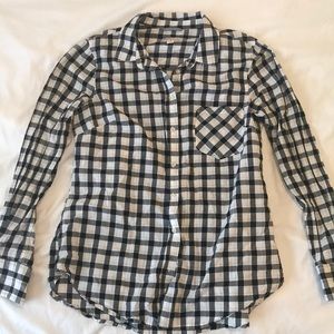 Black and White loose button up shirt